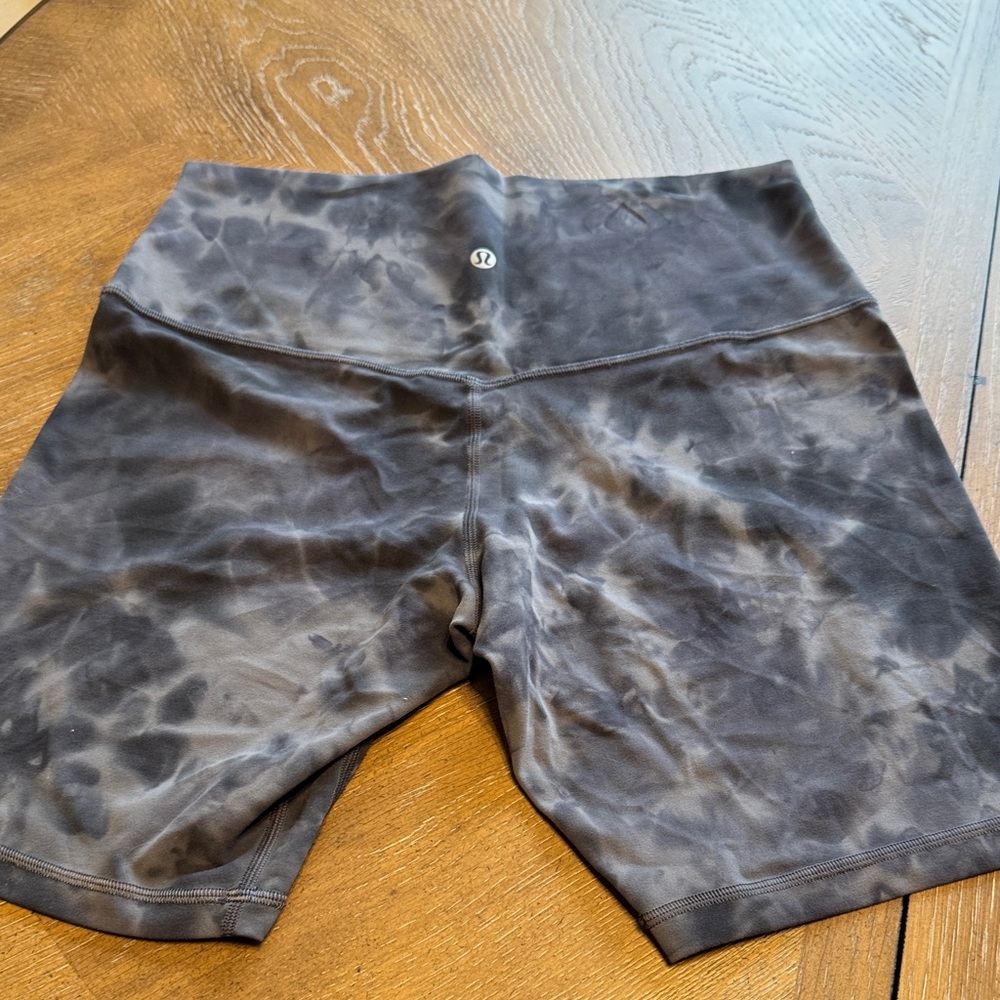 lululemon athletica Women's Dark Tie-Dye Bike Shorts